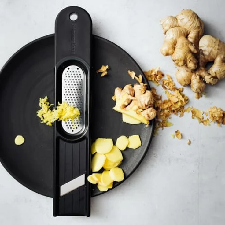 Microplane Ingwer Reibe 3 in 1, Küchenreibe für Ingwer, Knoblauch und Gewürze, schwarz Edelstahl – Bild 2