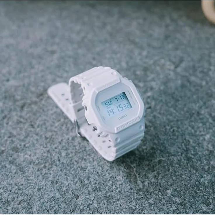 Casio G-Shock DW-5600WW-7ER, Digitale Armbanduhr in Weiß mit robustem Design und lässigem Streetstyle-Charakter – Bild 2