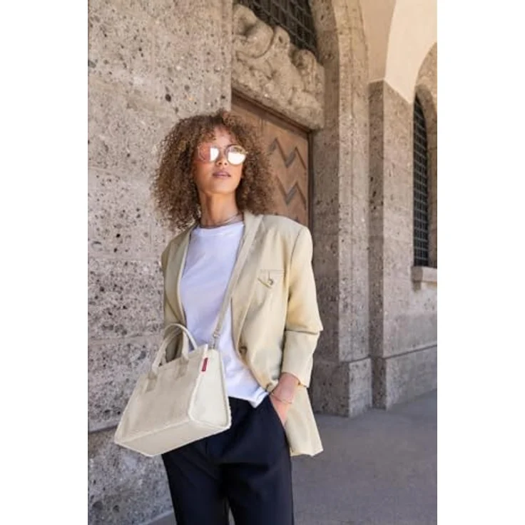 REISENTHEL® Daily Shopper, edle Einkaufstasche aus Polyester mit Trinkflaschenfach und abnehmbarem Umhängeriemen, schwarz – Bild 5
