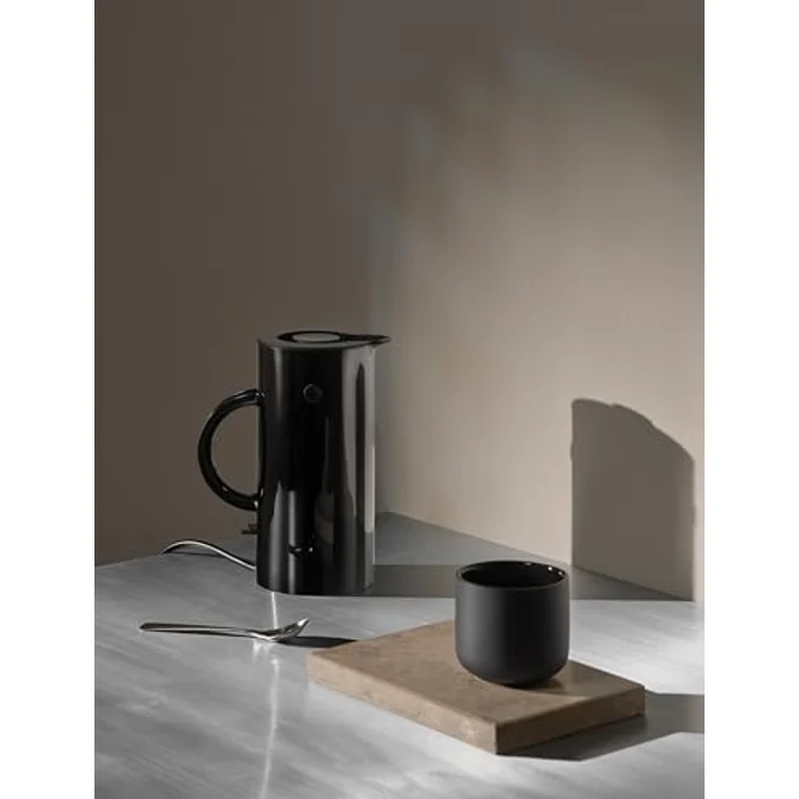 Stelton Wasserkocher EM77 0,5 l Schwarz, 0,5 l, 700 W - Effizientes Design in Edelstahl – Bild 2