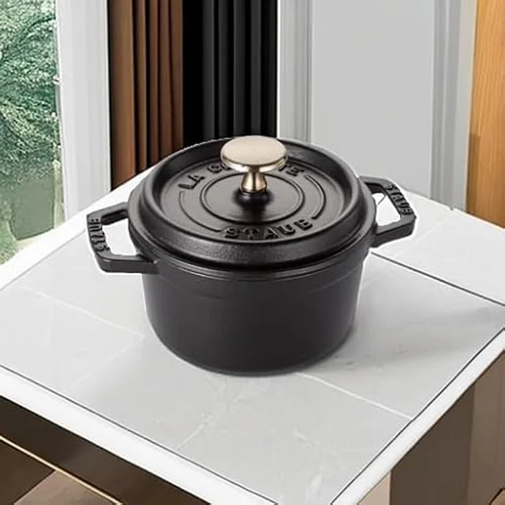 Staub 1101425 Cocotte-Bräter, rund mit Deckel 14 cm, 0,8 L, mit mattschwarzer lierung im Inneren des Topfes, schwarz – Bild 5