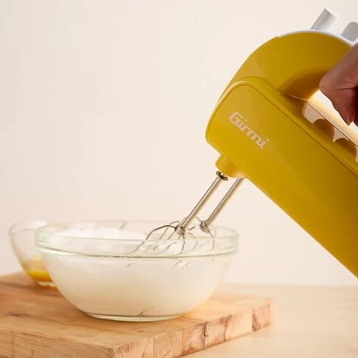Girmi SB02 Elektrischer Handmixer, 170 W, 5 Geschwindigkeiten, Turbo-Funktion, Edelstahl-Rührbesen und Knethaken, Gelb – Bild 2