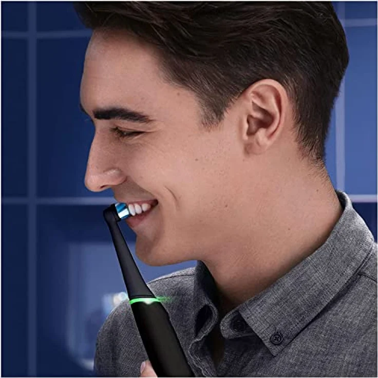 Oral-B iO Series 6 Elektrische Zahnbürste/Electric Toothbrush, 2 Aufsteckbürsten, 5 Putzmodi für Zahnpflege, Magnet-Technologie, Display & Reiseetui, Geschenk Mann/Frau, Designed by Braun, black lava – Bild 3