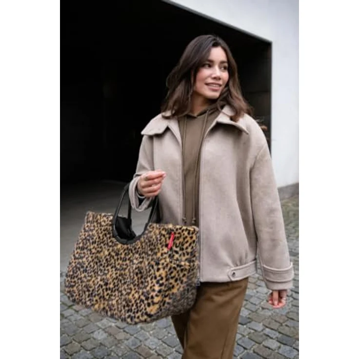 REISENTHEL® Shopper loopshopper L, eleganter Shopper mit gepolsterten Tragegriffen, Innentasche und Standfüßen, leo fake fur – Bild 8