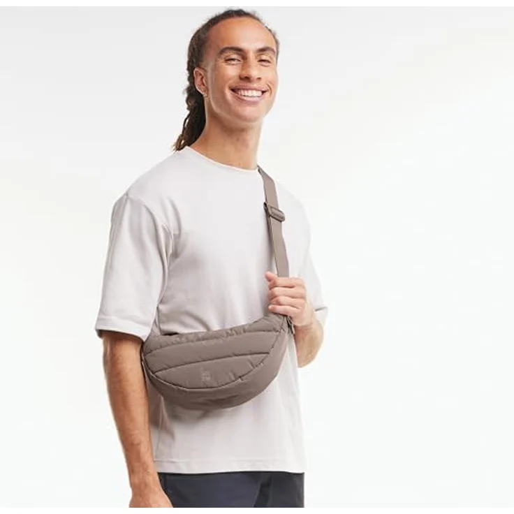 Got Bag PUFFER MOON BAG SMALL MONOCHROME, Umhängetasche aus recyceltem Material, wasserabweisend, Farbe: oyster – Bild 7