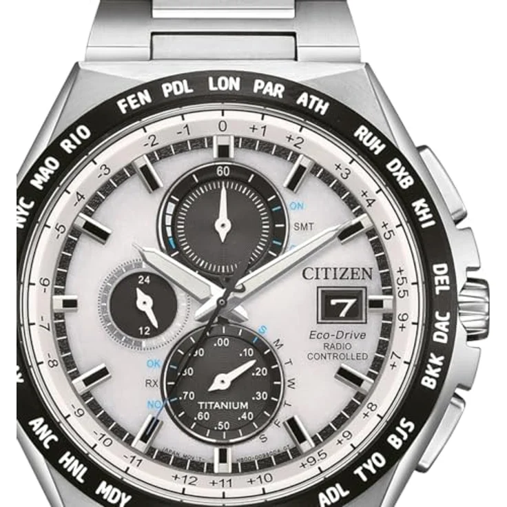 CITIZEN Titan Herrenuhr Eco-Drive Solar Funk Chronograph mit Titan Gliederband AT8238-84A, silberfarben mit Super Titanium Gehäuse – Bild 2