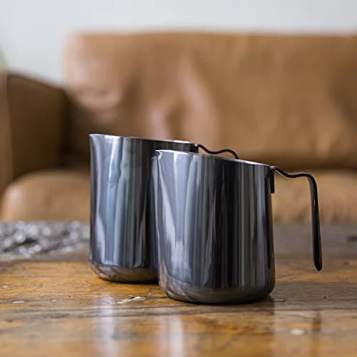 Fellow Eddy Dampfkrug für Milchaufschäumung und Präzisions-Latte-Kunst, Messhilfen, geriffelter Ausguss, scharfe Frontfalte, 304 18/8 Edelstahl 18oz graphit – Bild 5