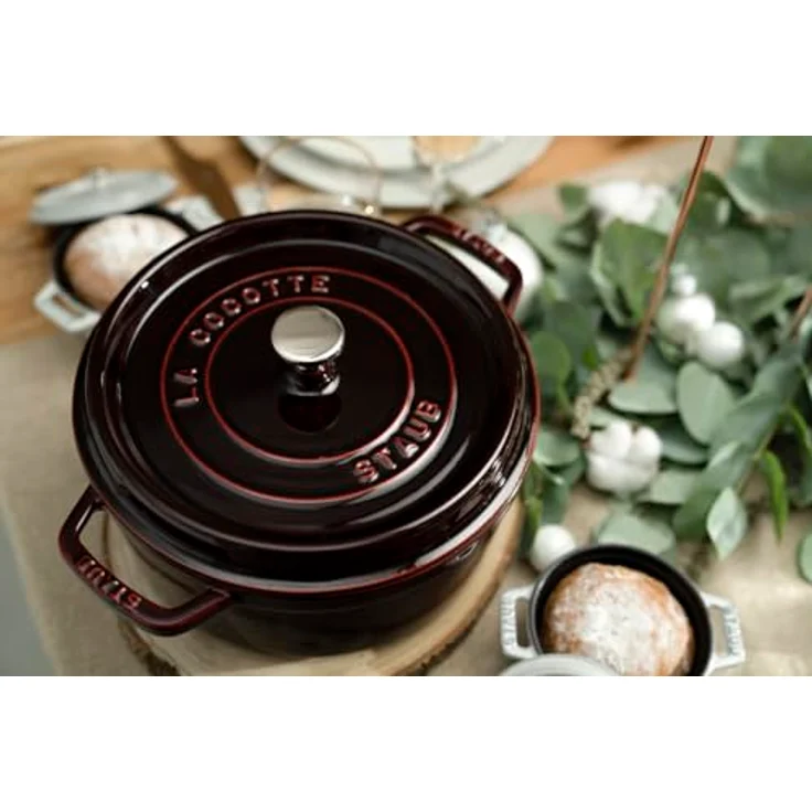 Staub 1102687 Cocotte-Bräter, rund mit Deckel 26 cm, 5,0 L, mit mattschwarzer lierung im Inneren des Topfes, grenadine – Bild 6