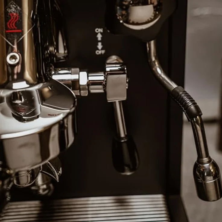 La Pavoni New Cellini Classic, Semiprofessionelle Espresso-Kaffeemaschine LPSCCB01EU, 1400 W, Schwarzer Stahl, mit Drehventilen, Dampf- und Heißwasserlanze – Bild 5