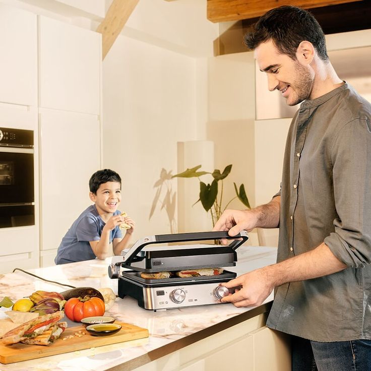 Braun Multigrill 7 CG 7020, Kontaktgrill inkl. Grill- und Flachplatte, Grillpositionen: Kontakt, BBQ, Ofen, Spülmaschinenfeste Platten, Fettauffangschale, 230° Höchsttemperatur, 2000 W, Schwarz/Edelstahl – Bild 5