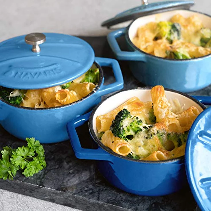 Navaris Mini Cocotte Set - 4x Gusseisen Mini Topf Blau - Ofenfest bis 260°C - Optimale Wärme Distribution - Mini Auflaufform mit Deckel - Kleine Dessert Töpfe – Bild 2