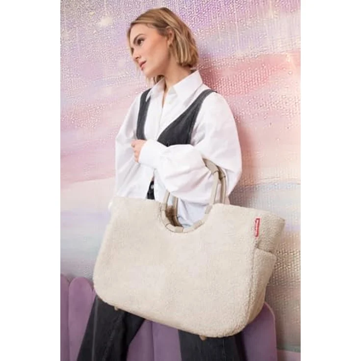 reisenthel loopshopper L, Einkaufstasche mit 25 Litern Volumen, farbe teddy sand, Beige, wasserabweisend, verstärkter Boden mit Standfüßen, inklusive Innentasche mit Reißverschluss – Bild 7