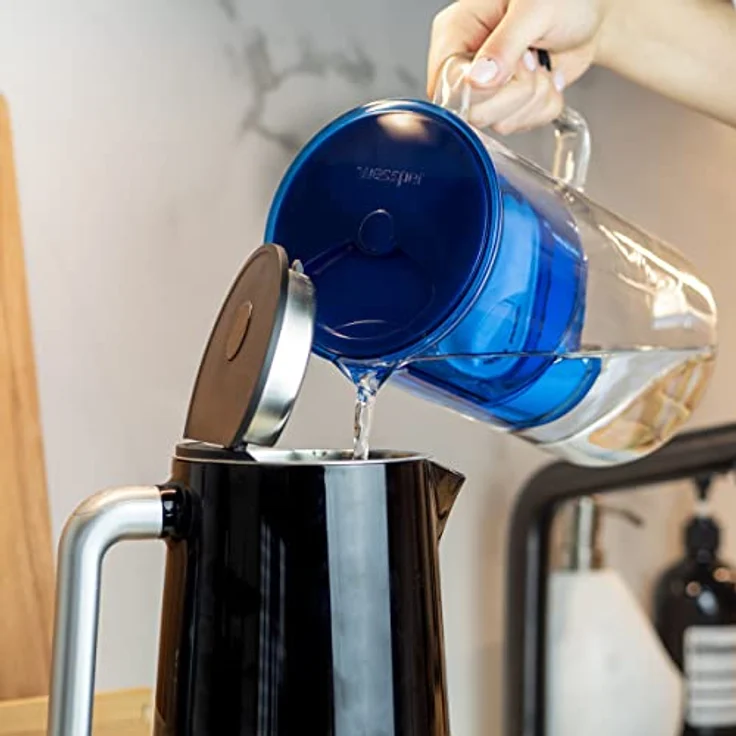 Wessper Wasserfilterkanne aus Glas 2.5 L Kompatibel mit Brita-Wasserfilterkartuschen, Inklusive 1 Wasserfilter-Kartusche, Reduziert Kalk und Chlor, Marineblau – Bild 5