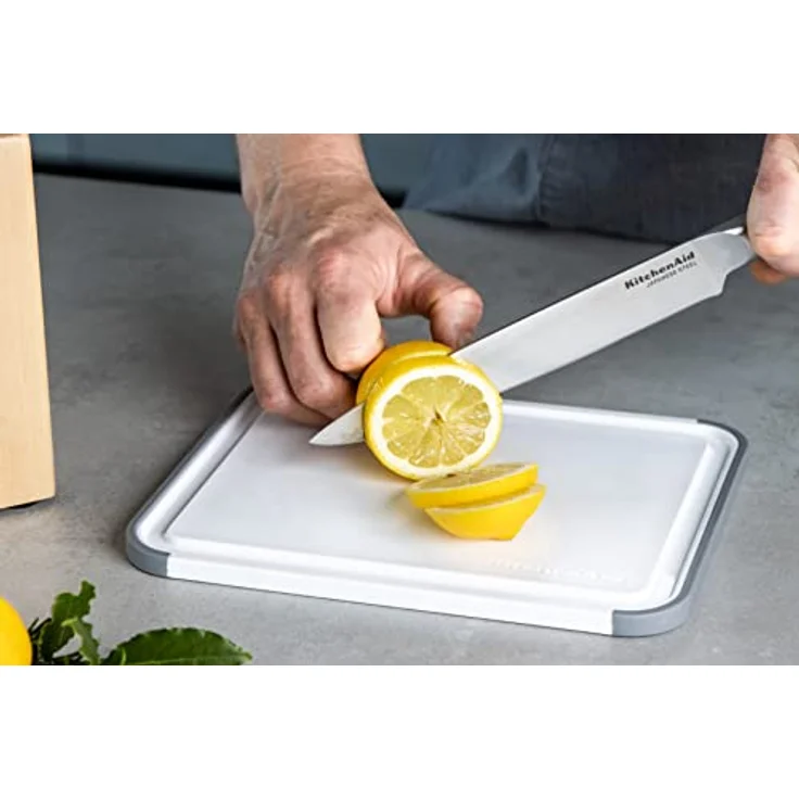 KitchenAid Klassisches rutschfestes Schneidebrett, BPA-frei, nicht saugfähig, Polypropylen, mit Umfang, 20 x 25 cm – Bild 3