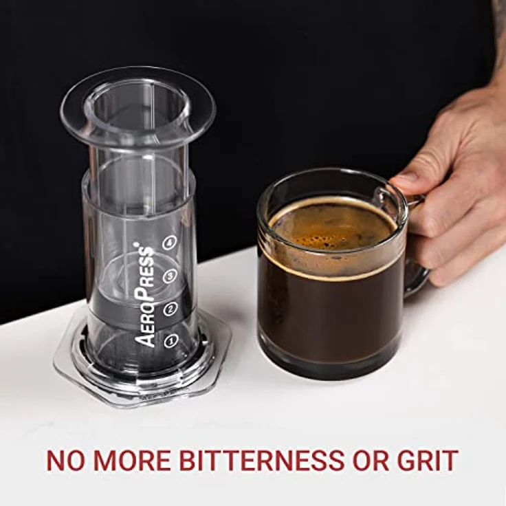Aeropress Klare Kaffeepresse - 3 in 1 Brühmethode kombiniert French Press, Pourover, Espresso - Vollmundiger Kaffee ohne Körnung oder Bitterkeit - Kleine tragbare Kaffeemaschine für Camping & Reisen – Bild 4
