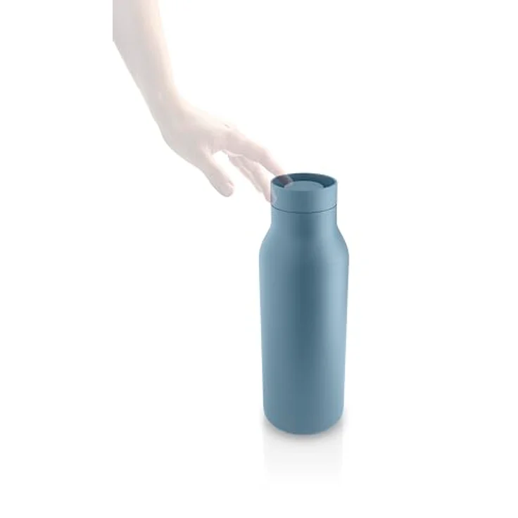 Eva Solo Urban Isolierflasche, 0.5 Liter, doppelwandig, dustblue, spülmaschinengeeignet – Bild 4