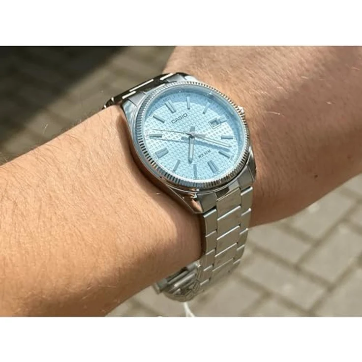 CASIO Quarzuhr Armbanduhr Timeless in Unisexgröße, hellblau – Bild 3