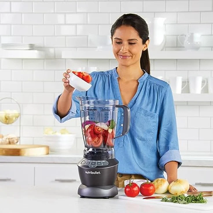 Nutribullet Combo Heiß- und Kaltmixer, 1200 W mit 1,8 l Fassungsvermögen, anthrazitgrau, 3 Becher und 2 Klappdeckel für On The Go – Bild 2