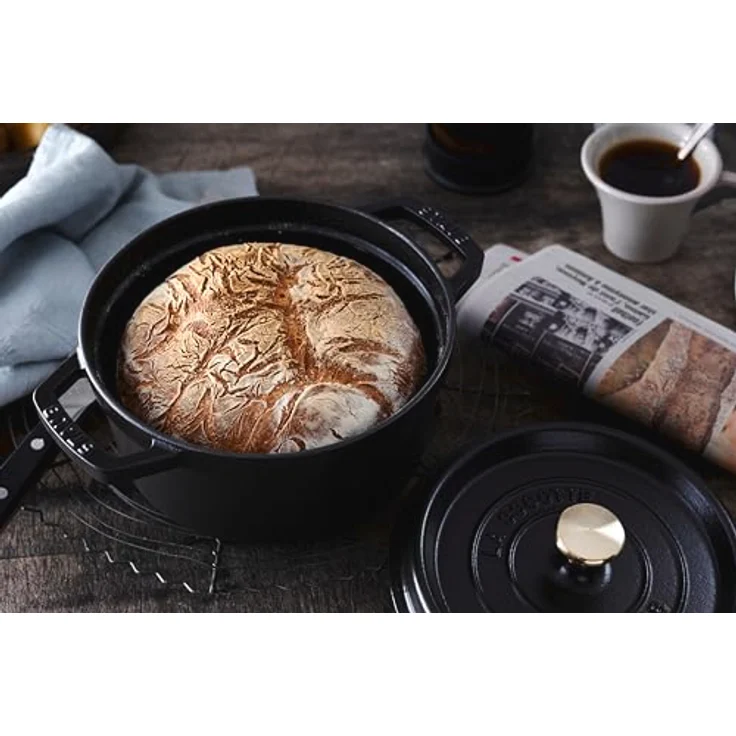 Staub 1102225 Cocotte-Bräter, rund mit Deckel 22 cm, 2,6 L, mit mattschwarzer lierung im Inneren des Topfes, schwarz – Bild 6