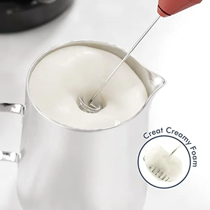 New England Stories Handheld Foam Maker, leistungsstarker Milchaufschäumer mit Edelstahl-Schneebesen, rot, für Kaffee, Cappuccino, Latte und Matcha, ergonomisches Design mit Ständer – Bild 2