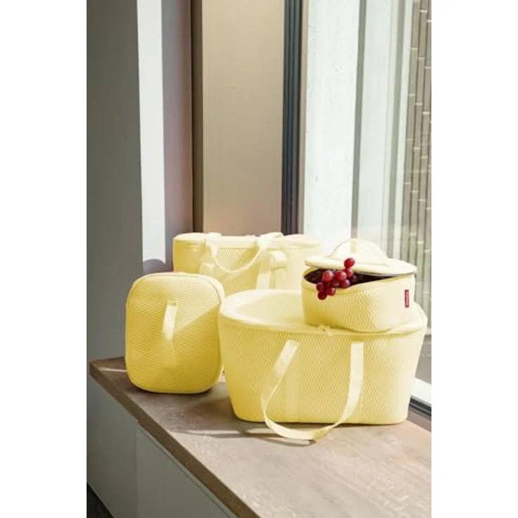reisenthel coolerbag mesh lemon, Kühlbox (20 l) mit hochwertigem Thermo-Innenfutter und abwaschbarem Innenfutter – Bild 4