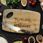 mikamax - Der Grillfather - Holz - Küchenbrett/Käsebrett/Schneidebrett - Geschenkidee mit Gravur - Bambus
