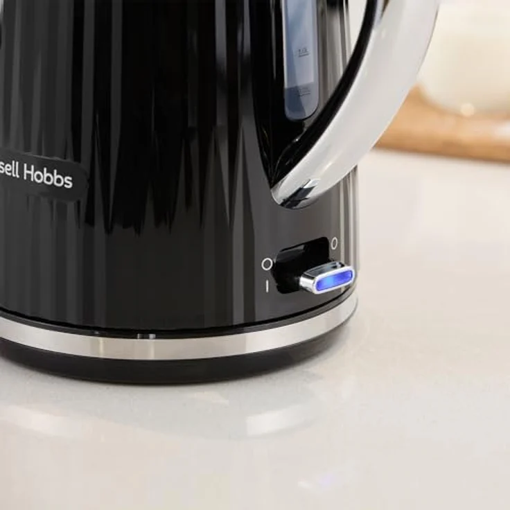 Russell Hobbs Wasserkocher Eden 27361-70, Schwarz, 2400W, für heißes Wasser, Tee oder Kaffee, Deckelöffnung per Knopfdruck, herausnehmbarer Kalkfilter, leuchtender Schalter – Bild 4