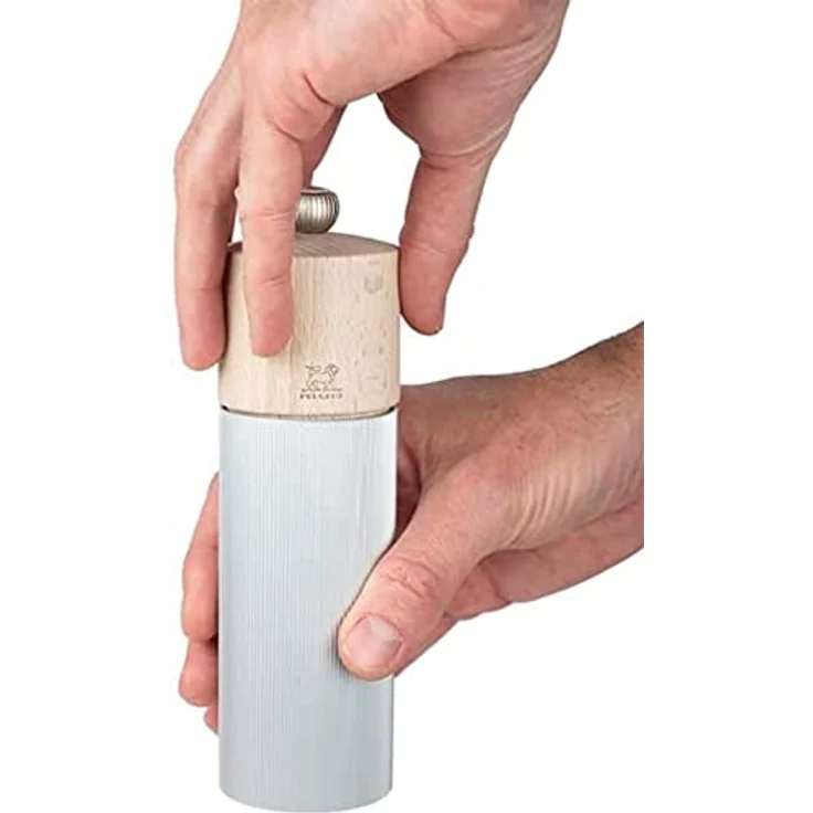 PEUGEOT - Pfeffermühle Line 18 cm + Schwarzer Pfeffer - Klassische Mahlgradeinstellung - Aluminium und Holz mit PEFC-Siegel - Naturfarben – Bild 4