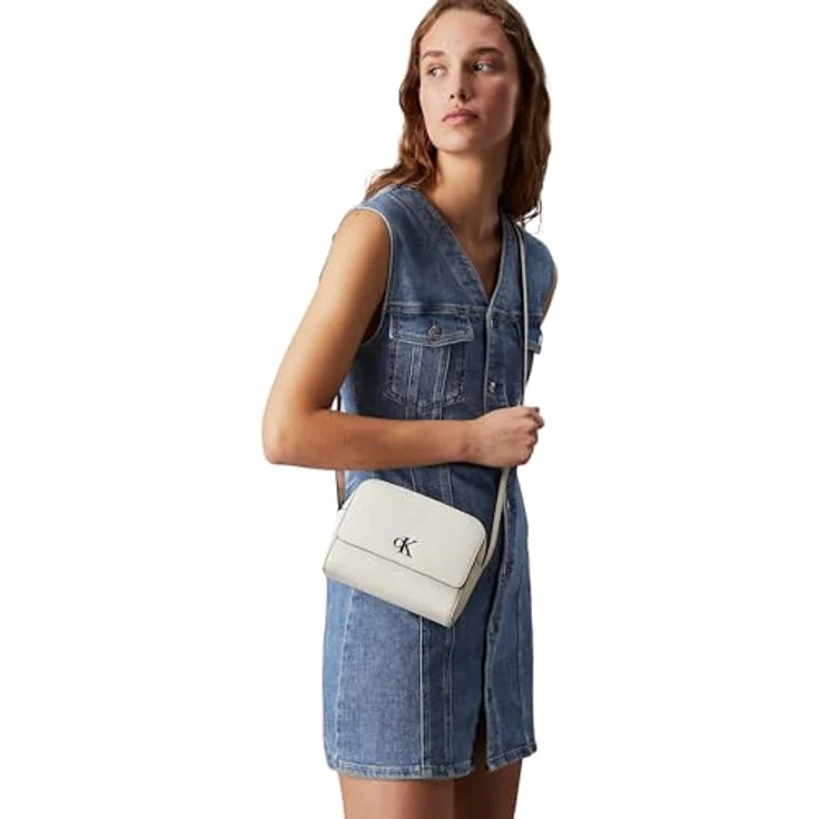 "Calvin Klein Jeans Umhängetasche MINIMAL MONOGRAM CAMERA BAG18, Creamy White, Damen Schultertasche mit Reißverschluss" – Bild 4