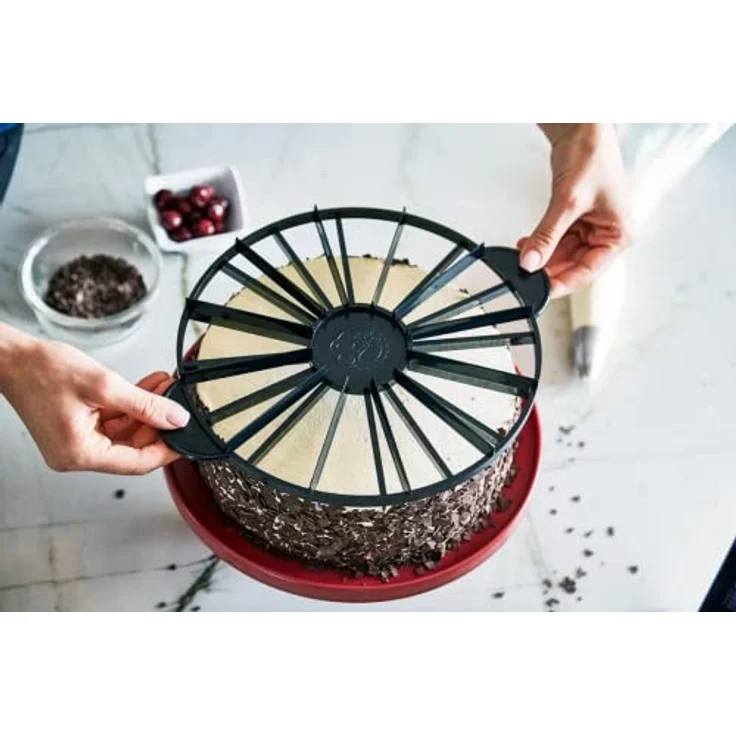 Sallys Torteneinteiler - 12/16 Stücke - ⌀ 27 cm - schwarz, beidseitig wendbar und aus hochwertigem Kunststoff, Tortenbodenschneider, Kuchengitter, Backutensilien – Bild 5