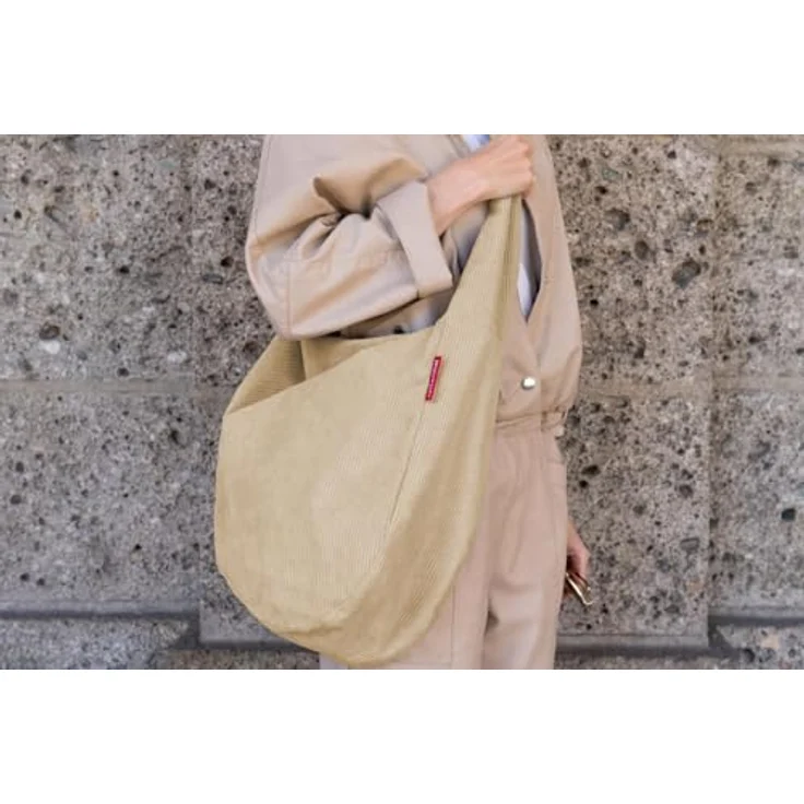 reisenthel Moonbag Schultertasche, beige, 48 cm x 14 cm x 33 cm, 100% Polyester – Bild 8