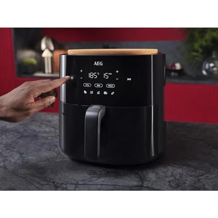 AEG AAF7B Heißluftfritteuse/IF Design Award 2024/schwarz, wenig bis gar kein Öl/8 Programme/programmierbar/Vorheiz-Funktion/6,8l/spülmaschinenfest/Hitzeschutz/Wendeaufforderung – Bild 3