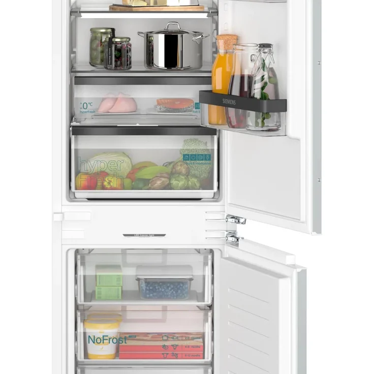 Siemens iQ500 KI86NSDC0, 260 l Kühlinheit mit NoFrost-Funktion, SN-ST, 8 kg/24h, Energieeffizienzklasse C, Weiß