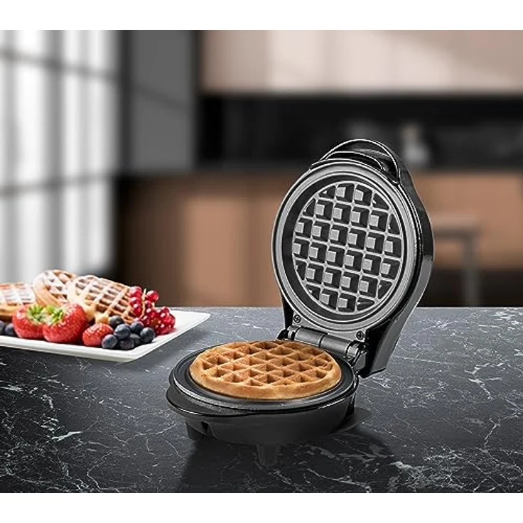 Bestron Mini-Waffeleisen für klassische Waffeln, kleiner Waffelmaker mit Antihaftbeschichtung, für Kindergeburtstage, Familienfeiern, Ostern oder Weihnachten, 550 Watt, Farbe: Schwarz – Bild 3