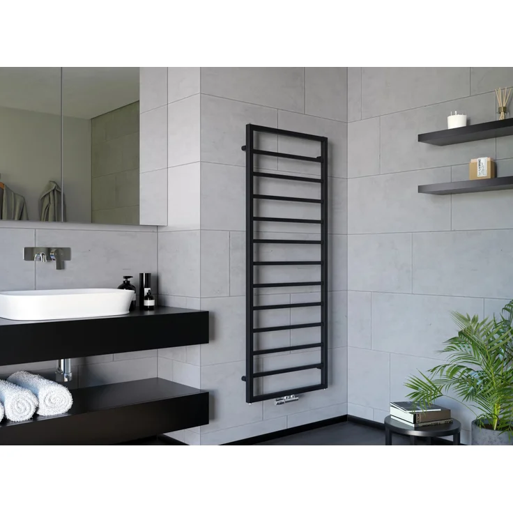 Ximax Badheizkörper Pure Slim 1480 x 600 mm, Mittenanschluss 575 W, Schwarz Matt