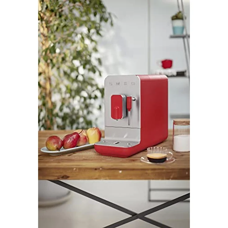 Smeg BCC02 Kaffeevollautomat 50s Style, 1,4 l Wassertank, mit integriertem Mahlwerk und Milchaufschäumdüse, ruby red – Bild 6