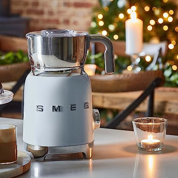 Smeg Milchaufschäumer MFF11, Pastellblau im 50s Design, 500 Watt, 600 ml Kapazität – Bild 6