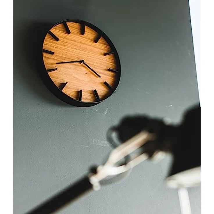 YAMAZAKI 4108 RIN Wanduhr, schwarz, Stahl/Schichtholz, Minimalistisches Design, 26,5 x 4,2 x 26,5 cm (LxBxH) – Bild 5