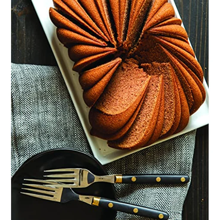 Nordic Ware Klassische Kastenform, gewellt, für 6 Tassen, goldfarben – Bild 4