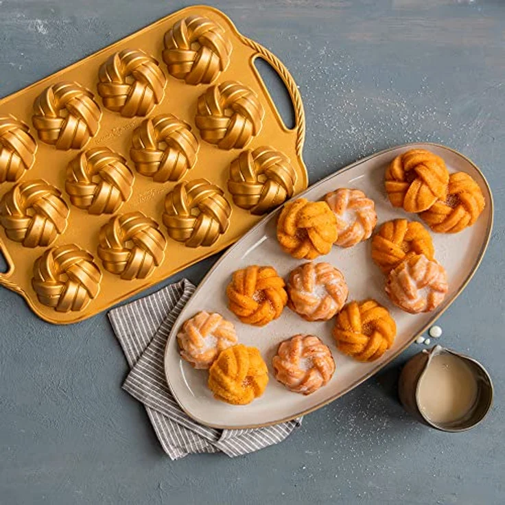Nordic Ware 95377 Bundtlette-Pfanne zum 75. Jahrestag, geflochten, Goldfarben – Bild 3