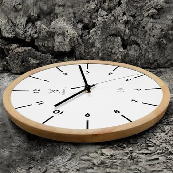 Holzwerk Germany Funk Wanduhr aus massiver Buche, 32 cm, lautloses Uhrwerk, skandinavisches Design, handgefertigt, Weiß – Bild 2