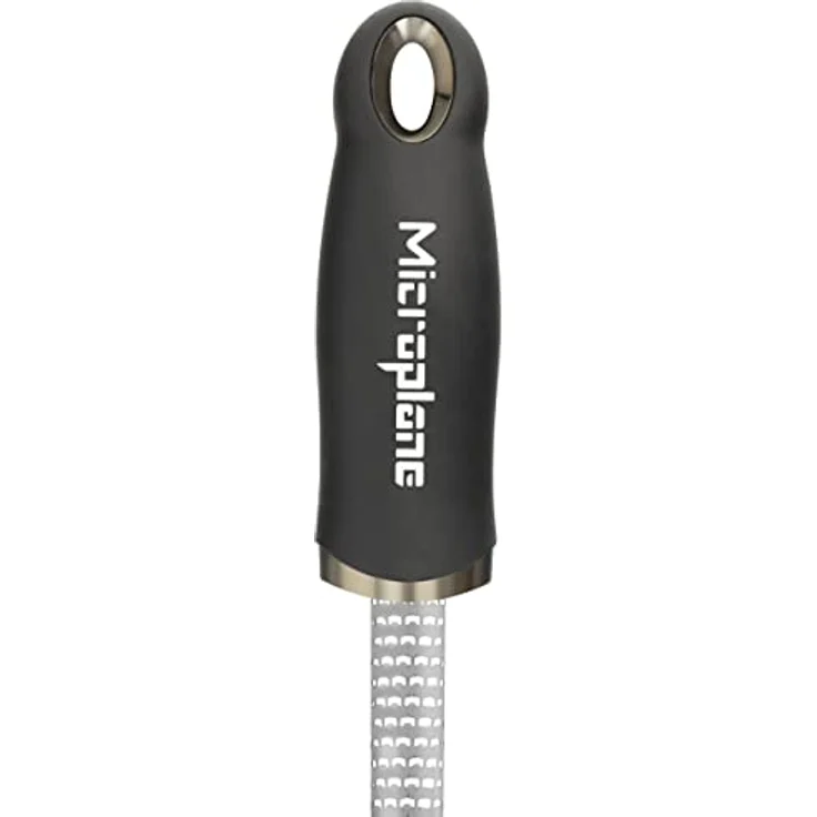 Microplane Gewürzreibe Fein Schwarz Edelstahl aus der Premium Classic Serie für Muskatnuss, Zimt, Schokolade, Nüsse und Kaffeebohnen – Bild 3