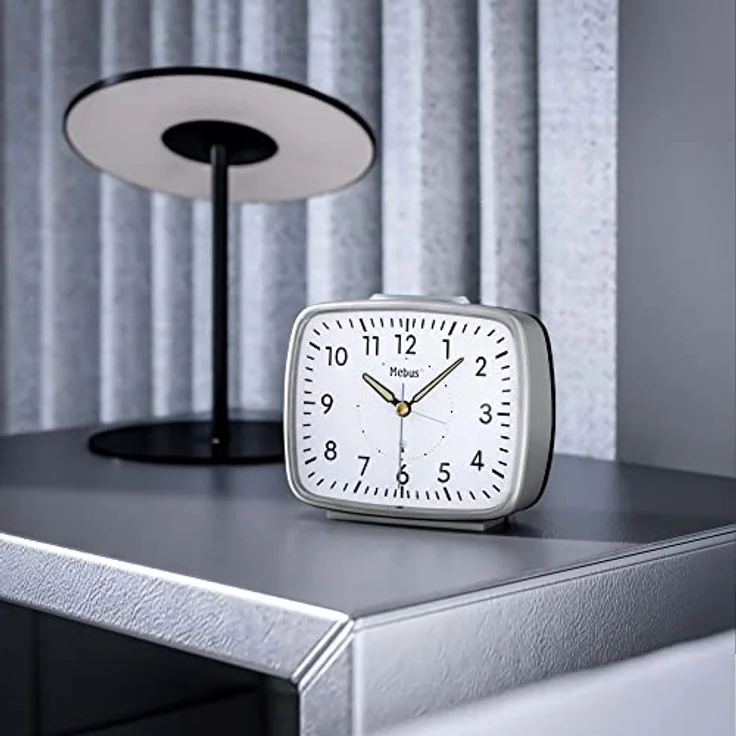 Mebus Analoger Funkwecker im Retro-Design mit abgerundeten Ecken/Material: Kunststoff/Farbe: Silber/Modell: 25362, L 5 cm x B 12 cm x H 10 cm – Bild 3