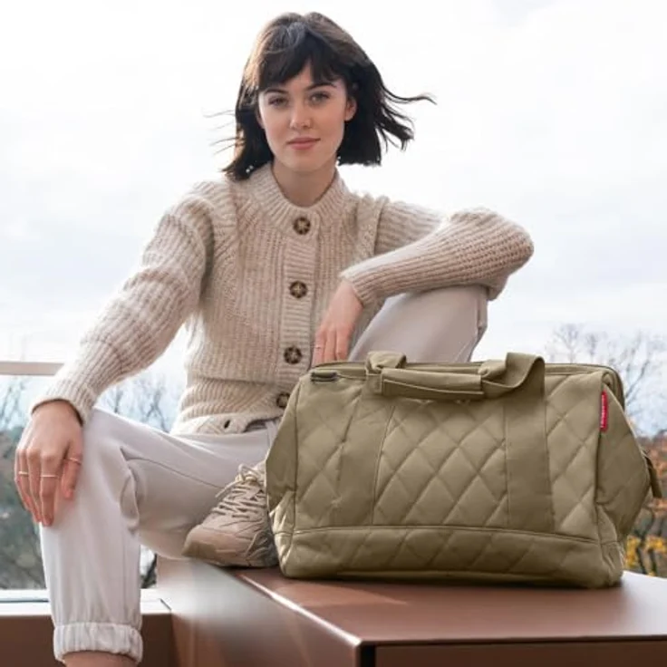 reisenthel Allrounder M Rhombus, Schultertasche aus wasserabweisendem, recyceltem Polyester mit 18 Litern Volumen, Olive/Braun, sechs Innensteckfächer, gepolsterter Schultergurt – Bild 5
