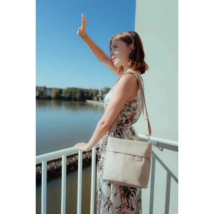 ZWEI Mademoiselle M8 Umhängetasche, praktische Beuteltasche aus pflegeleichtem Kunstleder in Nude, mit Innenfächern und Handyfach – Bild 5