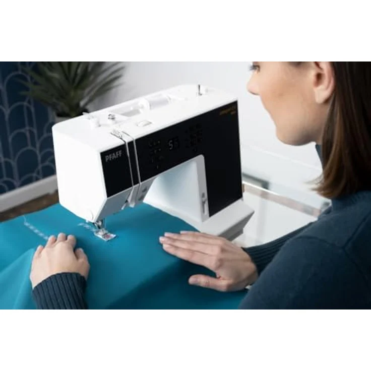 PFAFF passport 2.0, Computer Nähmaschine mit 70 Stichen, IDT-System, kompakt und leicht (6,3 kg) – Bild 7