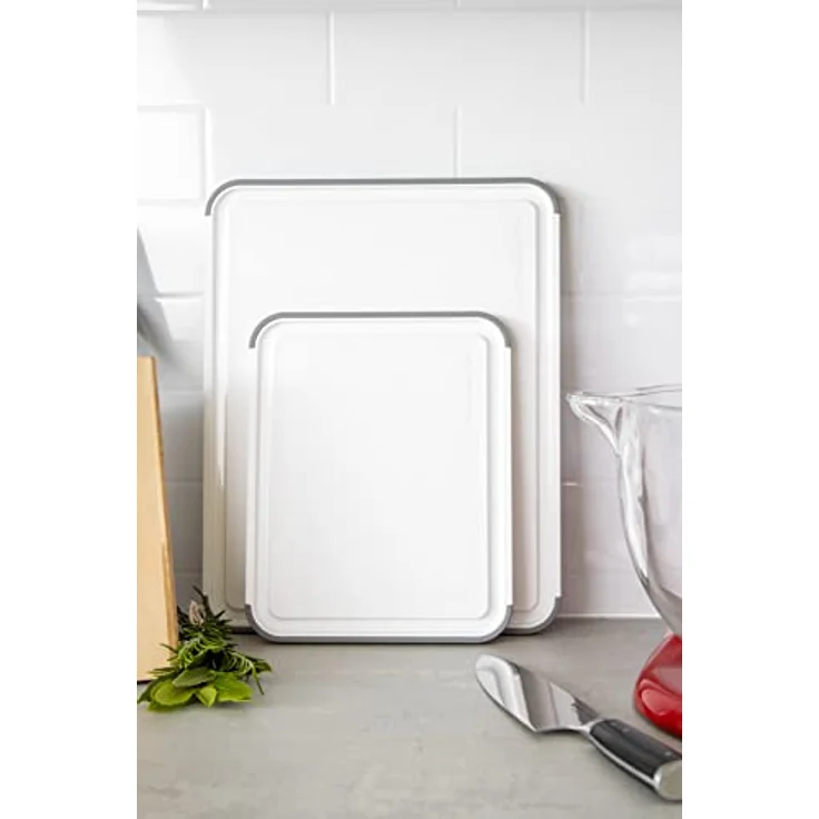 Kitchen Craft Klassisches Schneidebrett-Set, 2 rutschfeste und BPA-freie Schneidebretter aus nicht saugfähigem Polypropylen mit Umfangsbrett, 20 x 25 cm und 35 x 28 cm (KEG710NOSMGA) – Bild 3