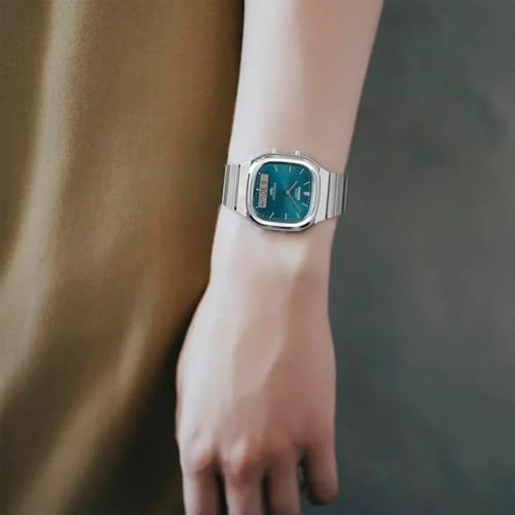 Casio Edgy Collection Herrenuhr AnaDigi Petrol AQ-240E-3AEF, Quarzwerk mit Edelstahlarmband, Stoppuhr, Alarm und Kalendereinstellungen, blau – Bild 5