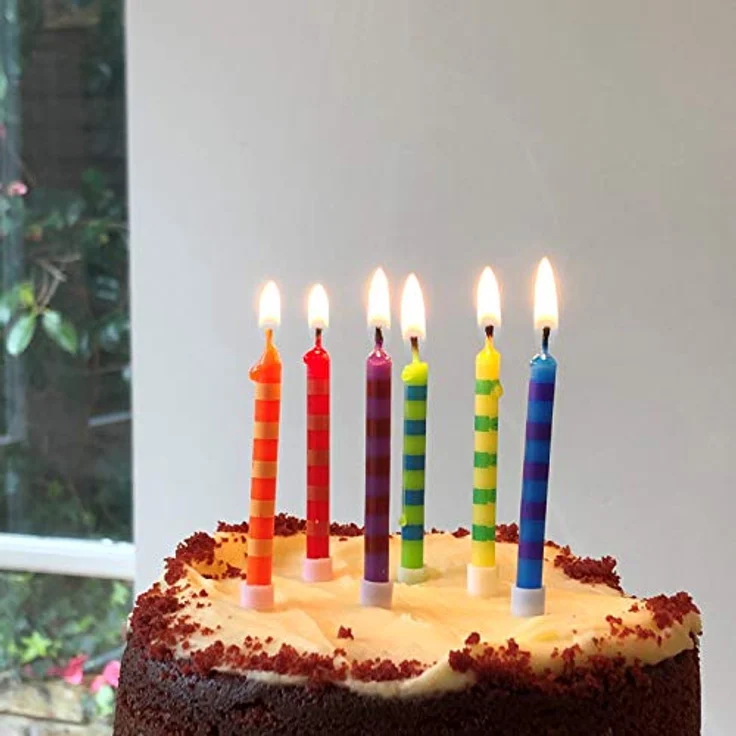 Talking Tables Regenbogen Kuchen mit Halterungen | Bunte Geburtstagskerzen Kinder Cupcake Topper Dekorationen für Kinderparty, Kerzen Geburtstag 24er Pack [Energieklasse A], Mehrfarbig, 8cm, 24 – Bild 3