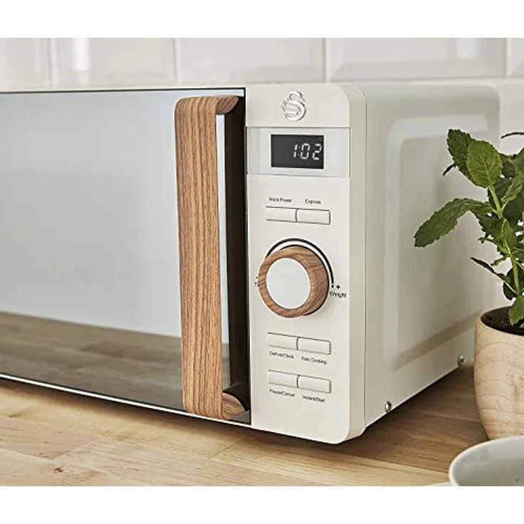 Swan Nordic Digitale Mikrowelle, Standgerät, 20 Liter Garraum, 6 Betriebsstufen, 800 Watt, 30 Minuten Timer, einfache Reinigung, Auftaumodus, modernes Design, Griff in Holzoptik, Weiß matt – Bild 4